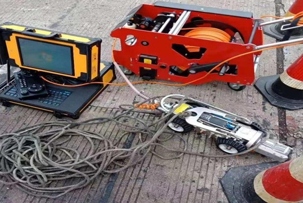 河东CCTV管道检测机器人