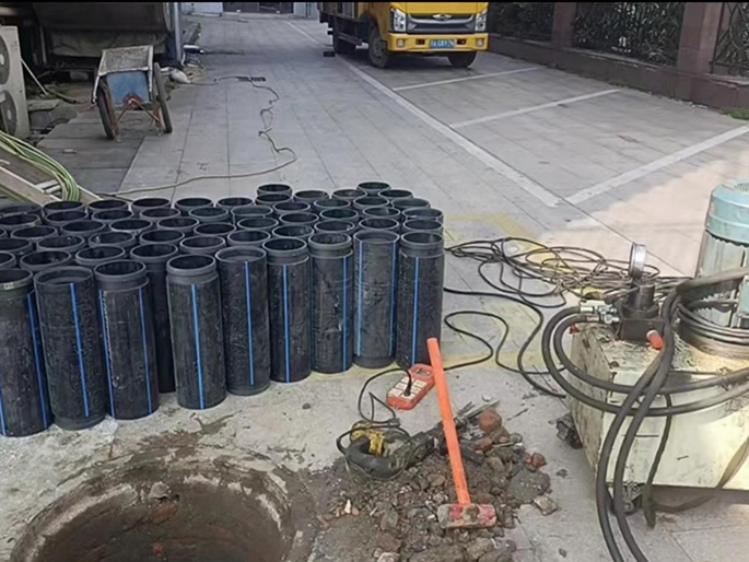 河东PE置换管厂家 DN315置换管 非开挖管短管置换